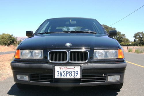Image 2 of Black BMW 318ti for…